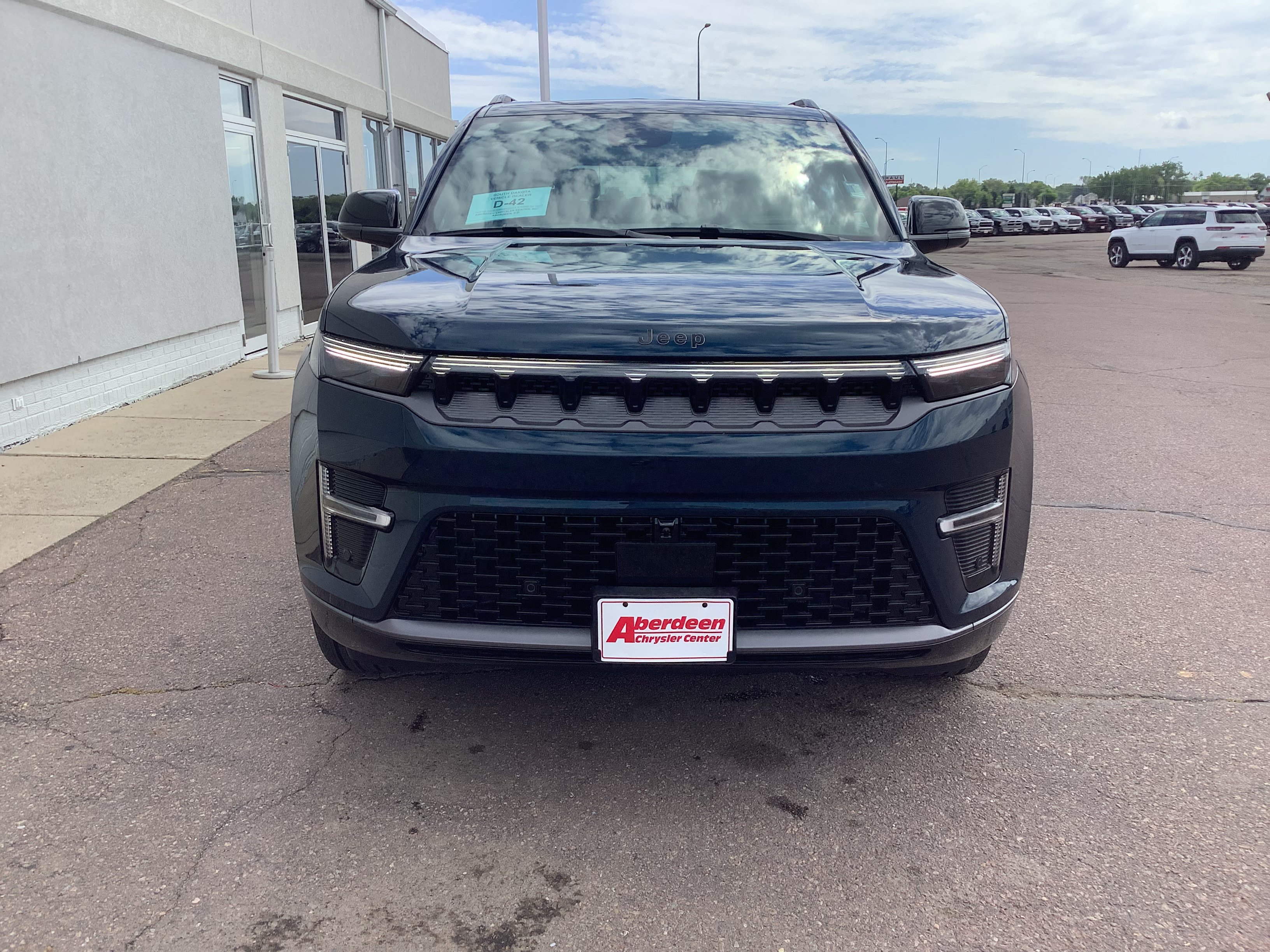 New 2026 Fathom Blue Pearl-Coat Exterior Paint (Late Availability) Jeep Limited Reserve image 2