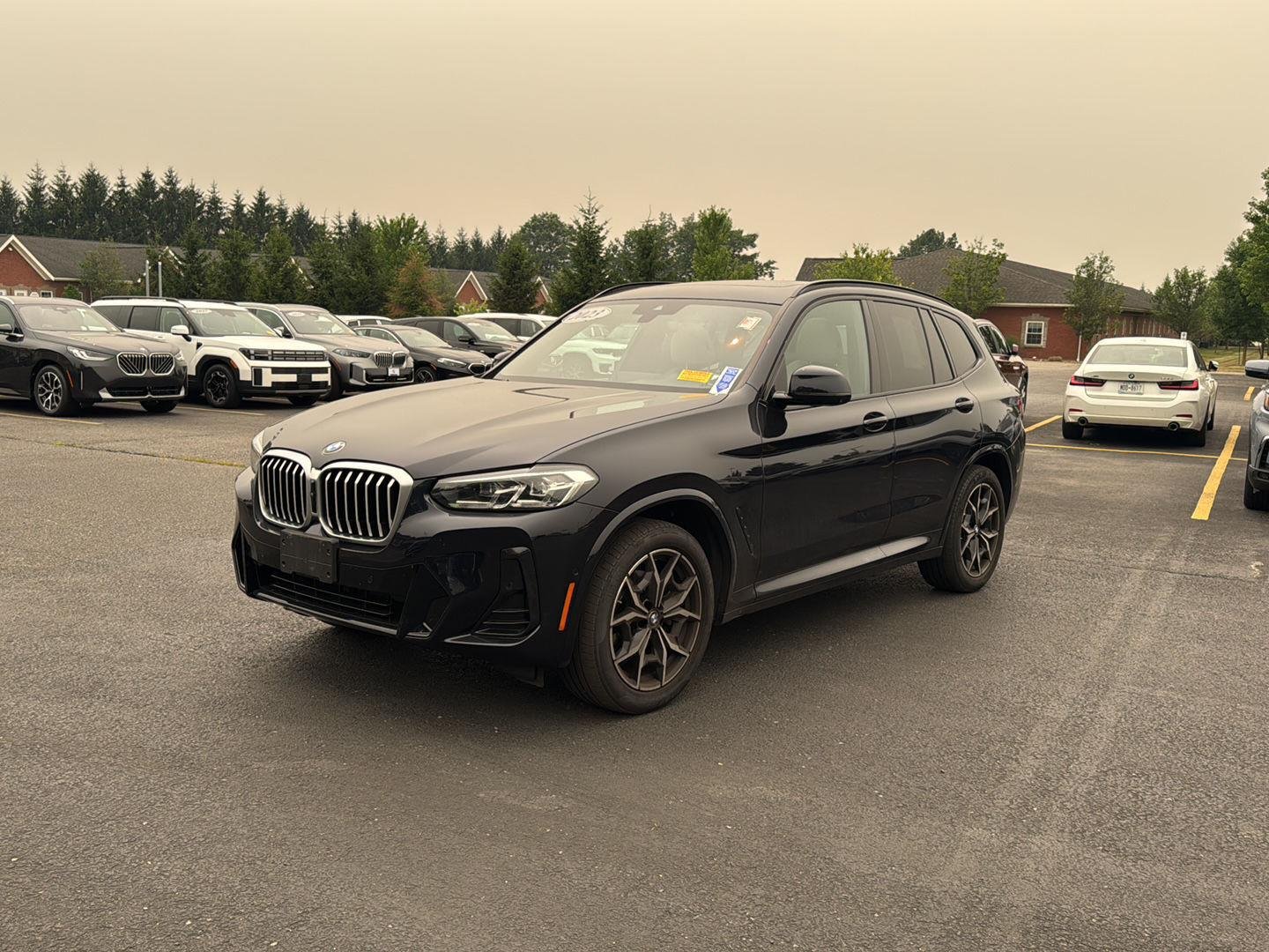 Used 2023 Carbon Black Metallic BMW xDrive30i image 7