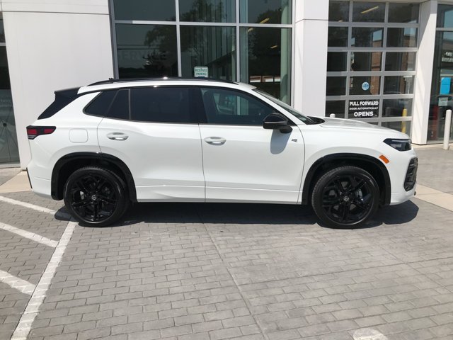 New 2026 Opal White Pearl Volkswagen SE R-Line Black image 9