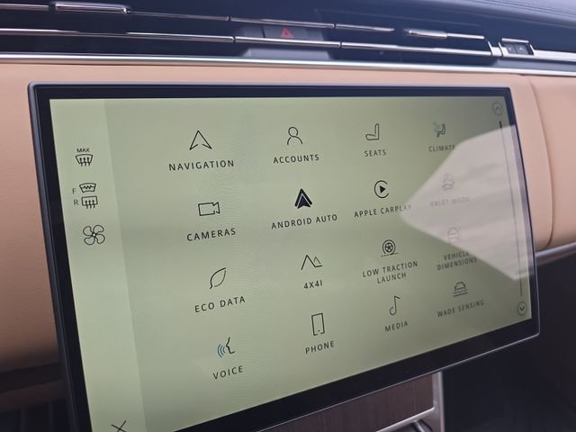New 2027 Charente Grey Land Rover SE image 16