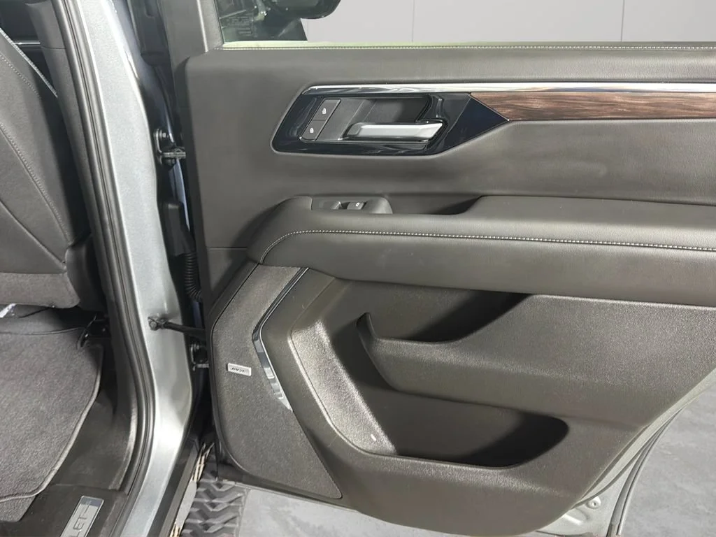 Used 2026 Sterling Gray Metallic Chevrolet Z71 image 38