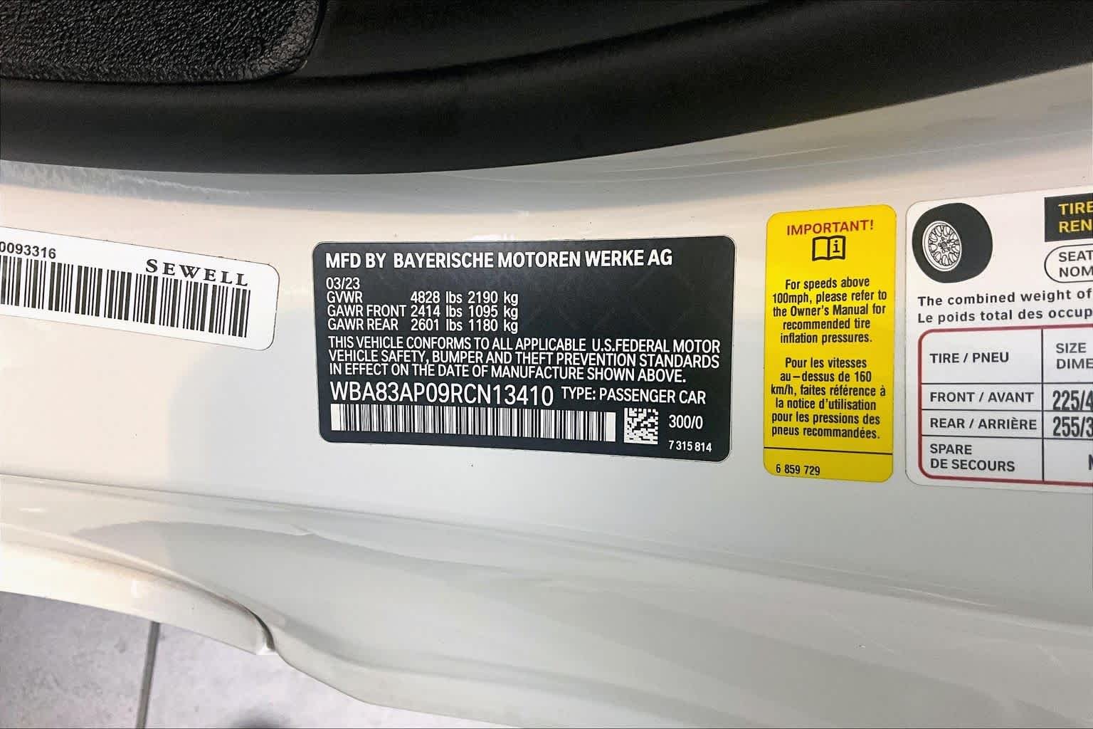 Used 2024 Alpine White BMW M440i image 33