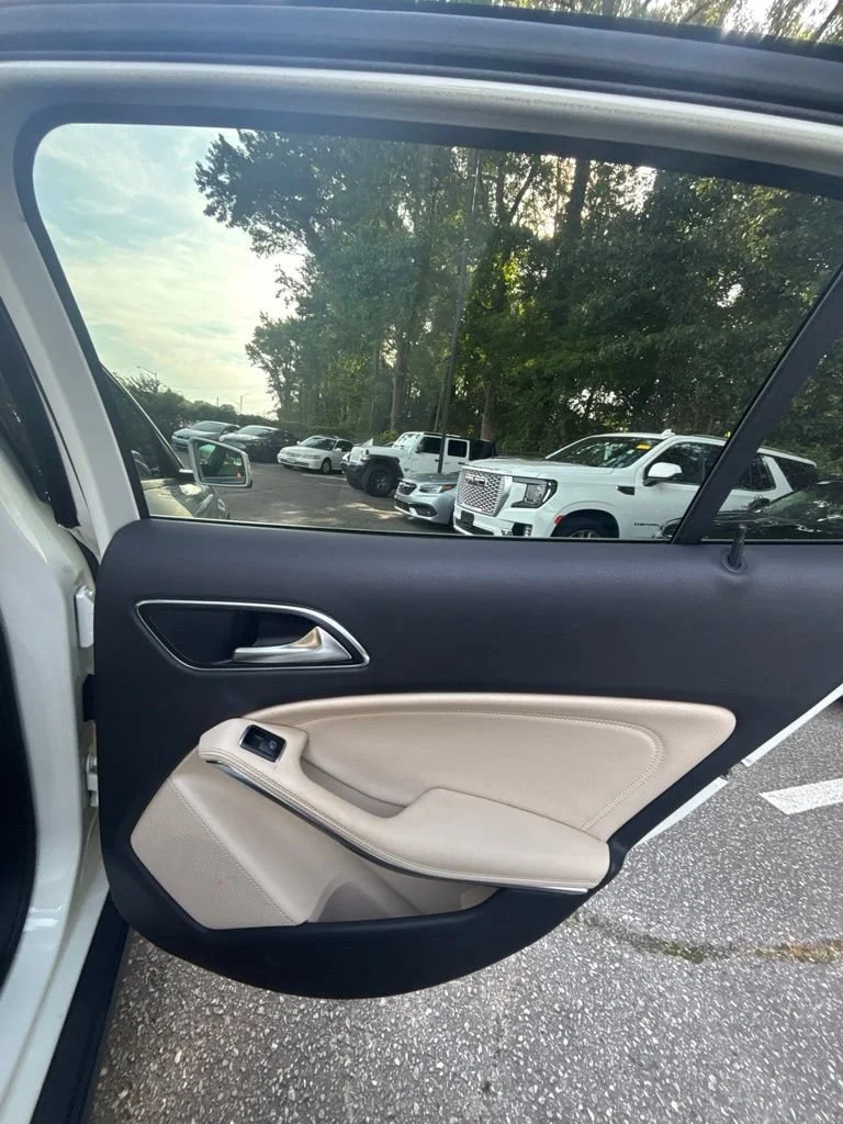 Used 2018  Mercedes-Benz GLA 250 image 20