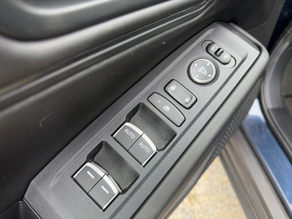 Used 2024  Honda EX image 18
