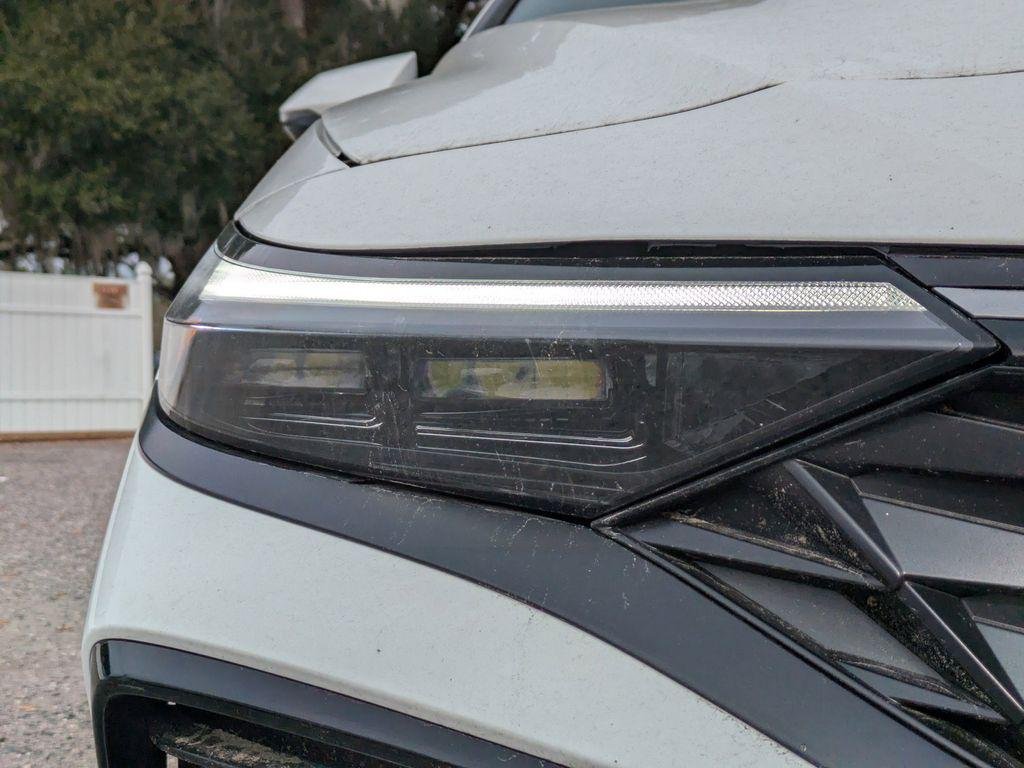New 2025 White Hyundai Limited image 9