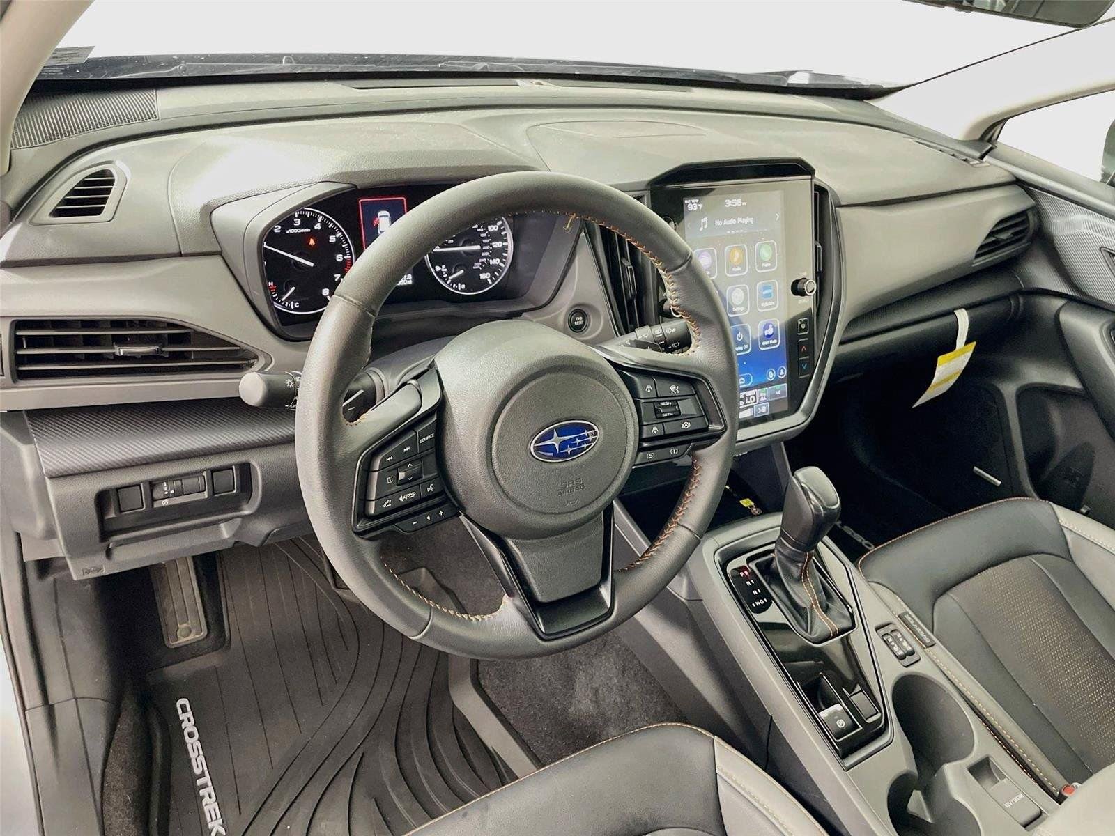 Used 2025 Ice Silver Metallic Subaru Limited image 12