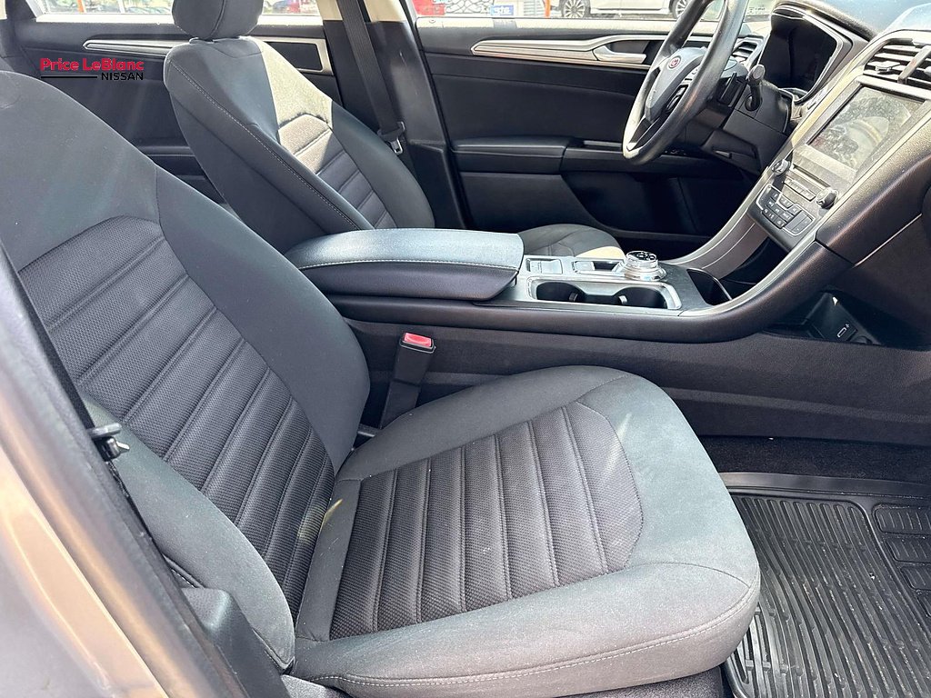 Used 2017 Ingot Silver Ford SE image 11