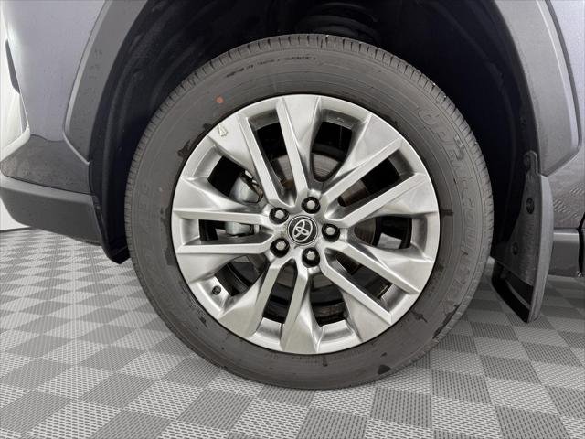 Certified Used 2025 MAGNETIC GRAY MET. Toyota  image 23