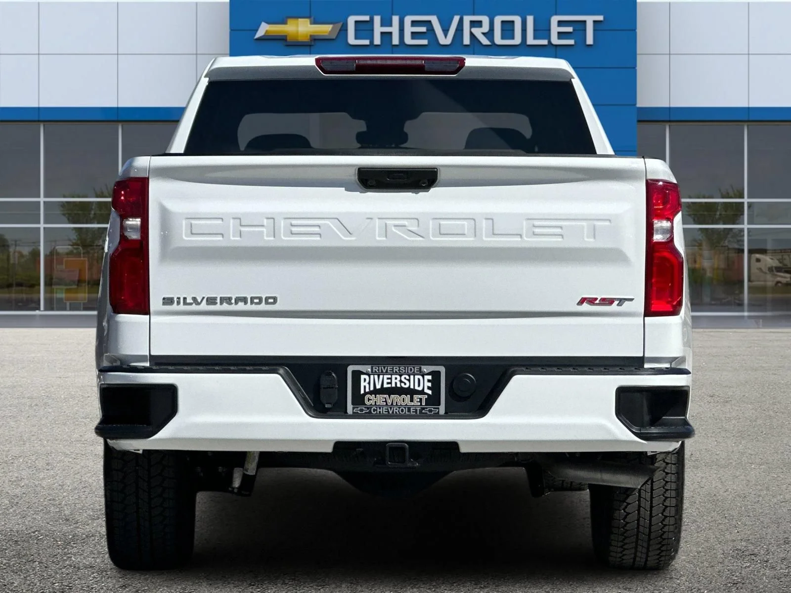 New 2026 Summit White Chevrolet RST image 5