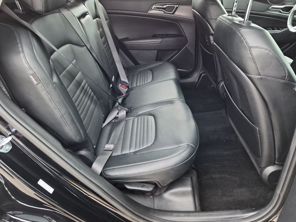Used 2025 Black Kia SX-Prestige image 32