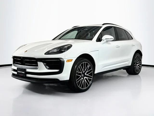 2025 Porsche Macan T