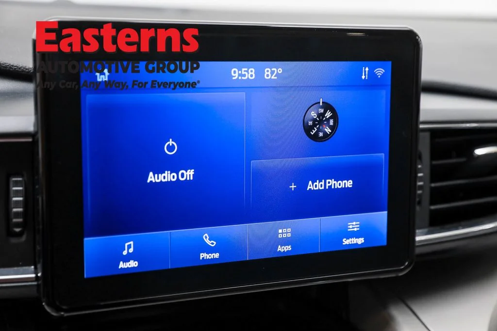 Used 2023 Black Ford XLT image 19