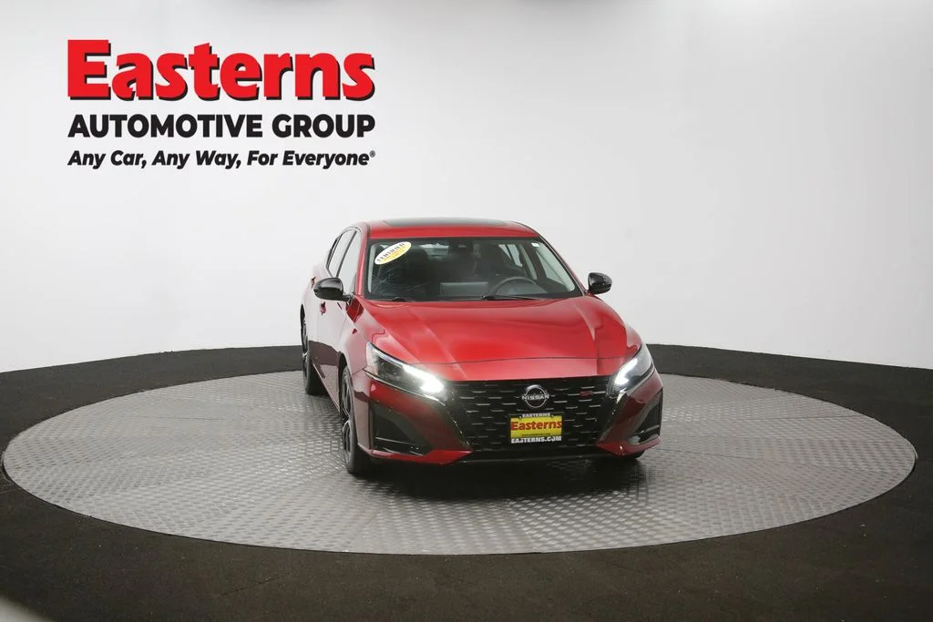 Used 2023 Red Nissan 2.5 SR image 50