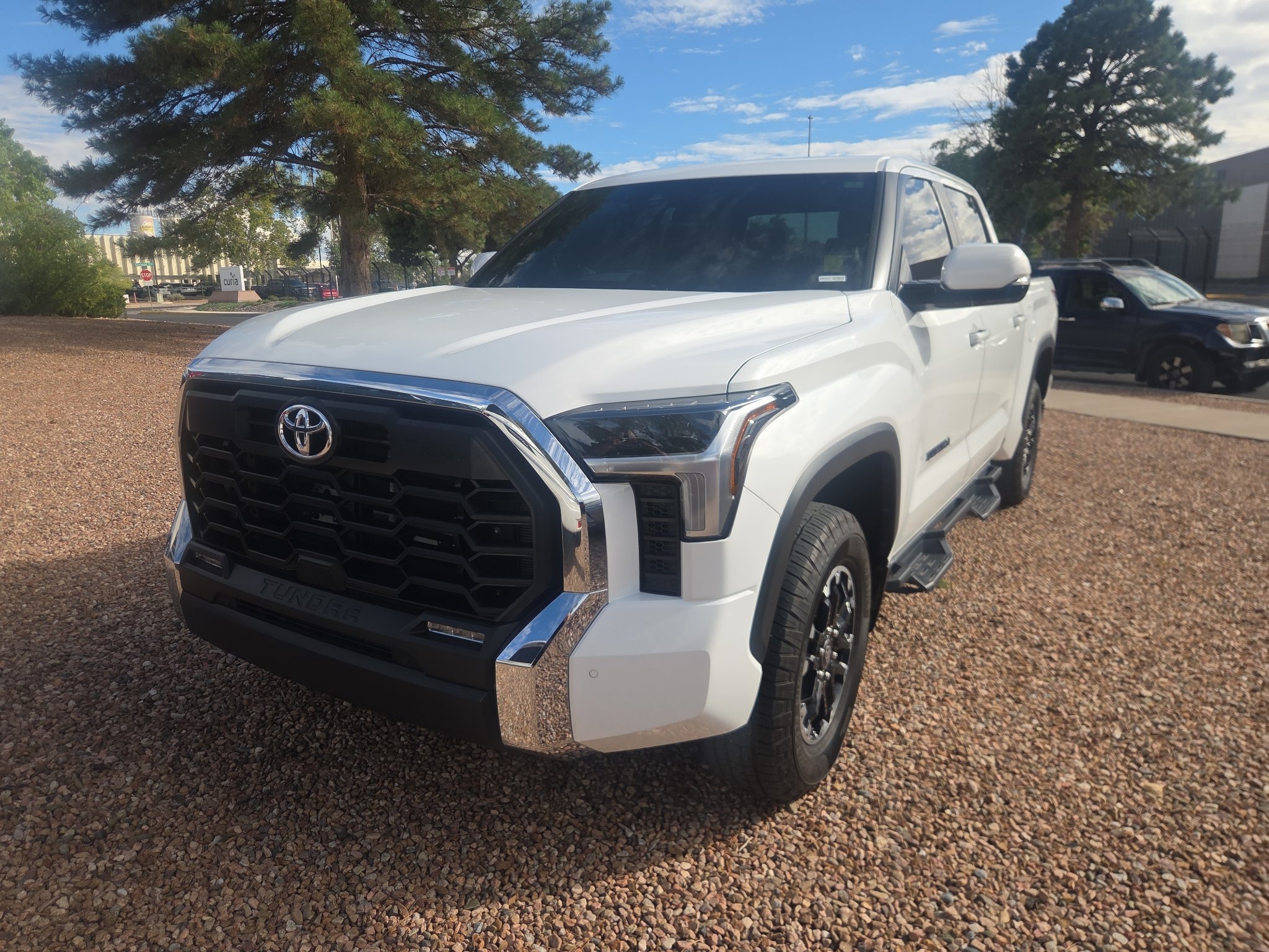 Used 2025 Ice Cap Toyota SR5 image 4