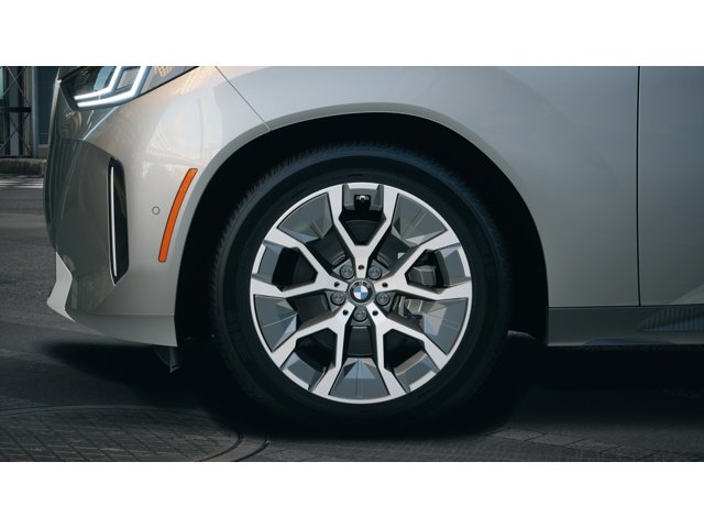 New 2026 Skyscraper Grey Metallic BMW  image 7