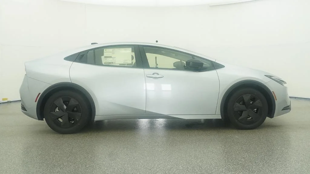 New 2027 Cutting Edge Toyota LE image 24