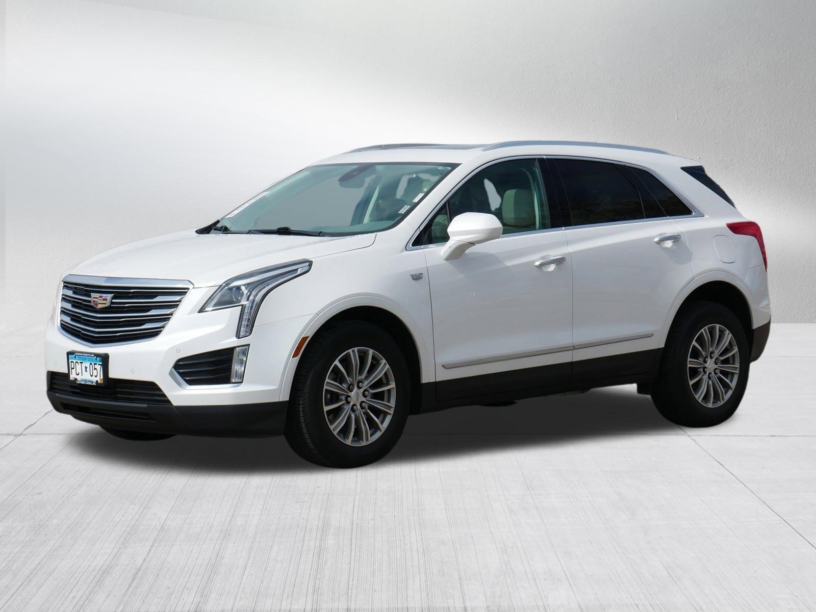 Used 2017 Cadillac XT5 Luxury with VIN 1GYKNDRS3HZ168321 for sale in Vadnais Heights, MN