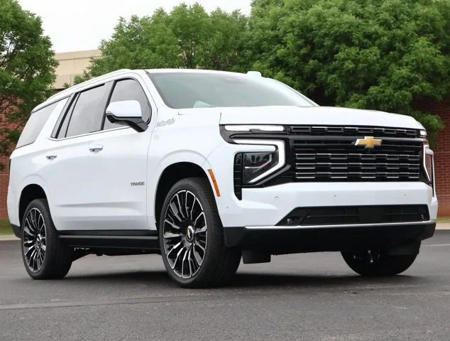 New 2026 Polar White Tricoat Chevrolet High Country image 1