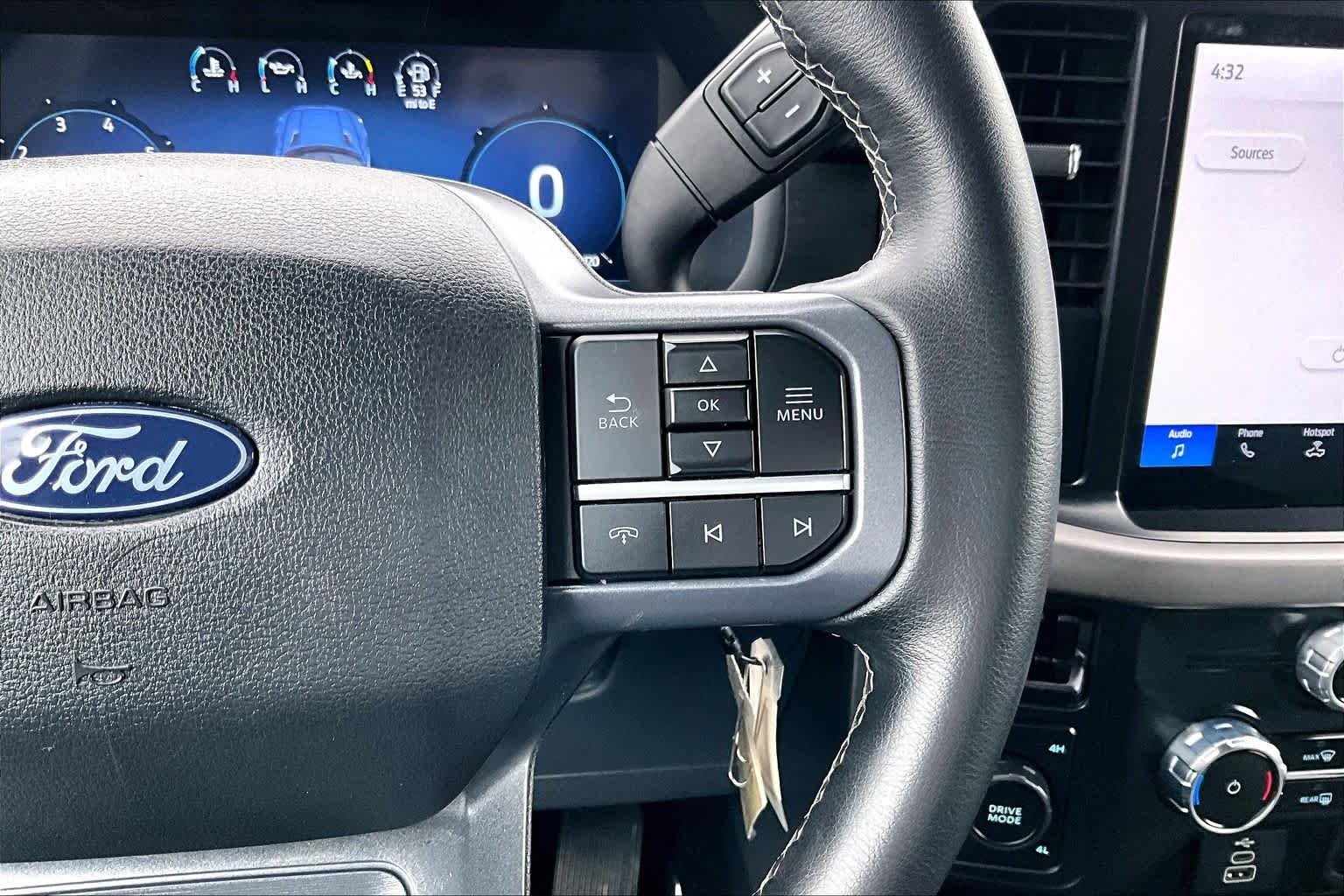 Used 2025 Atlas Blue Metallic Ford XLT image 23