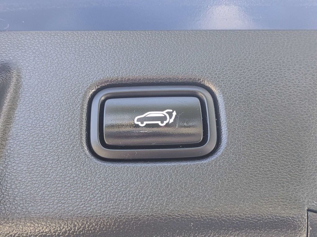 Used 2023 Blue Hyundai SEL image 13