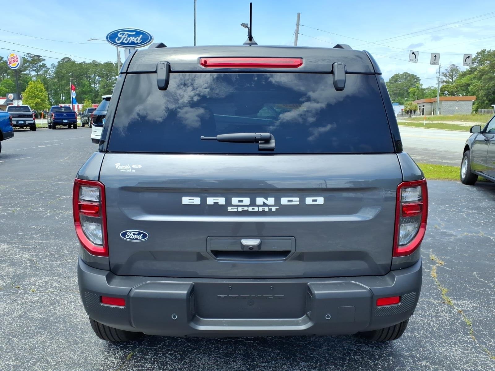 New 2026 Carbonized Gray Metallic Ford Outer Banks® image 4