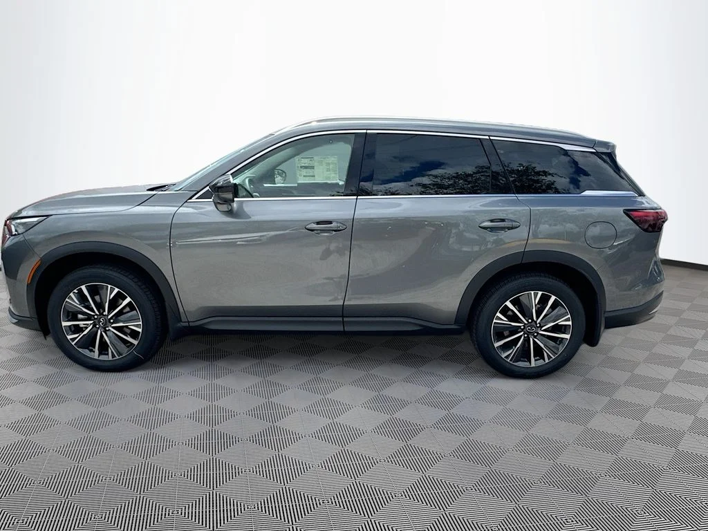 New 2027 GRAPHITE SHADOW INFINITI Luxe FWD image 8
