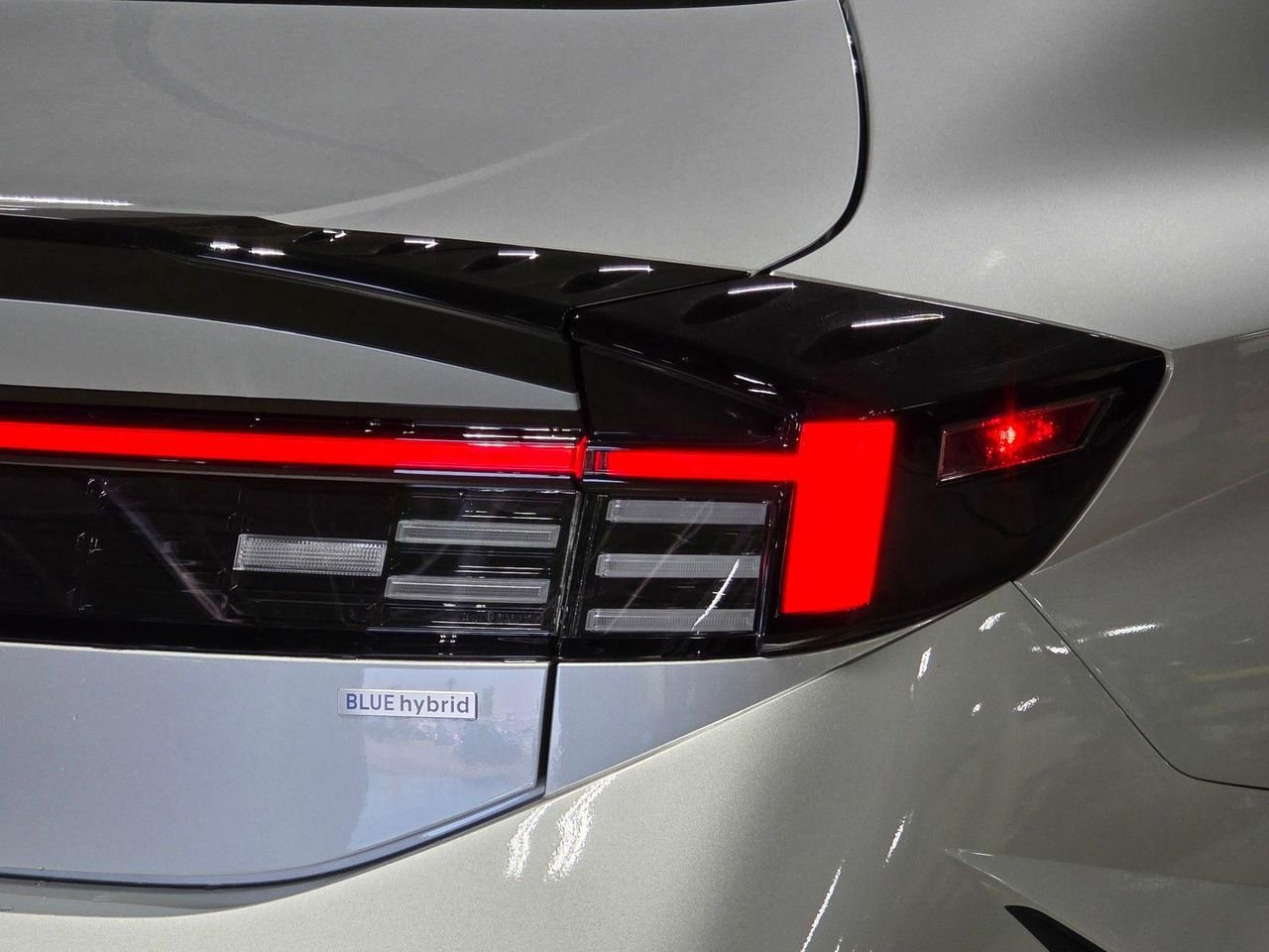 New 2026 Aero Silver Hyundai Blue image 12