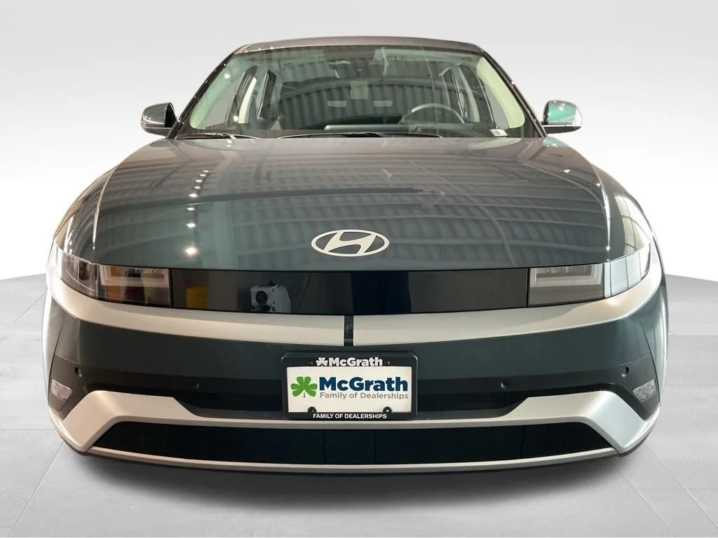 New 2027 Green Hyundai SE image 9