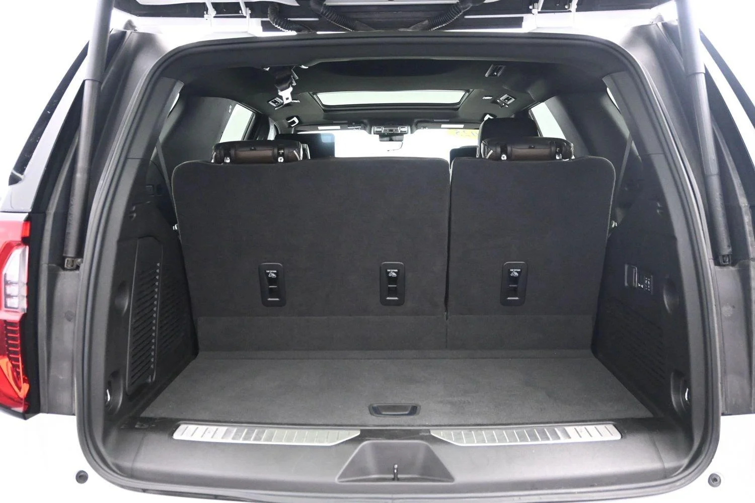 2025 GMC Yukon Denali Ultimate - Photo 22