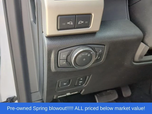 Used 2021 White Ford Lariat image 25