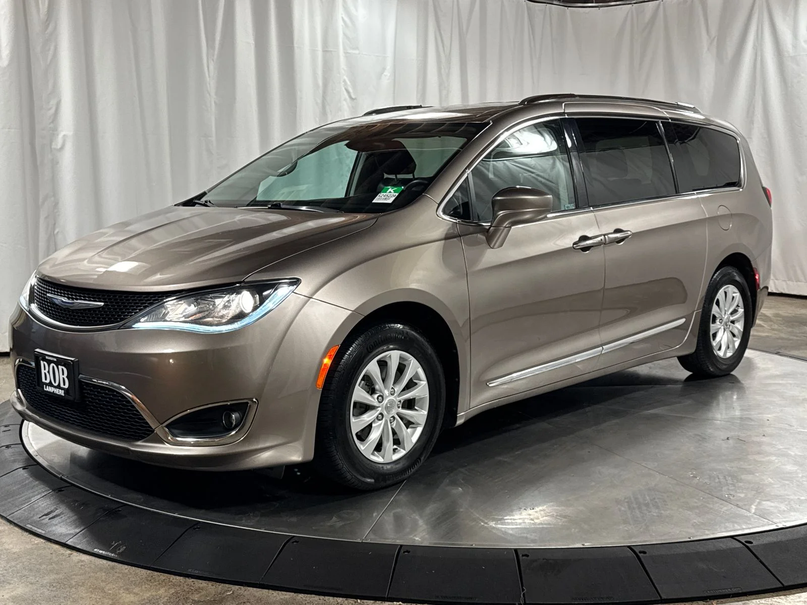 2018 Chrysler Pacifica Touring L's photo