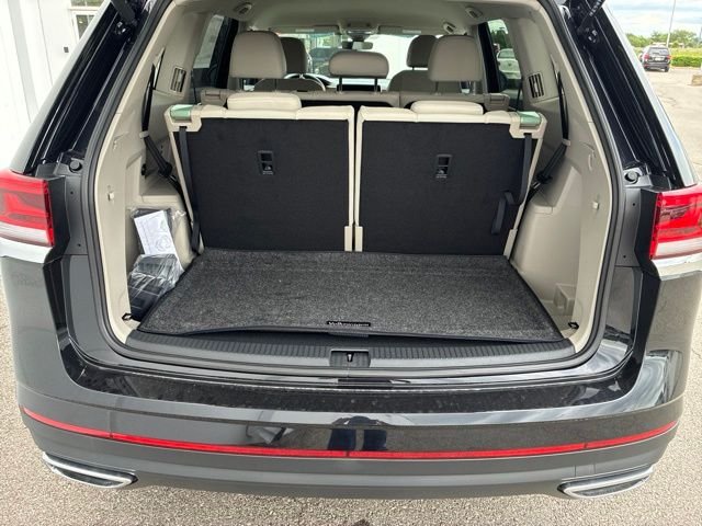 New 2026 Deep Black Volkswagen 2.0T SE image 11
