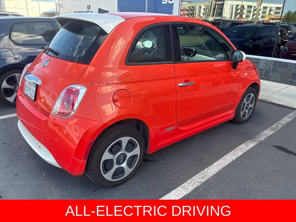 Used 2017 Electric Orange Tri-Coat Pearlcoat FIAT Battery Electric image 4
