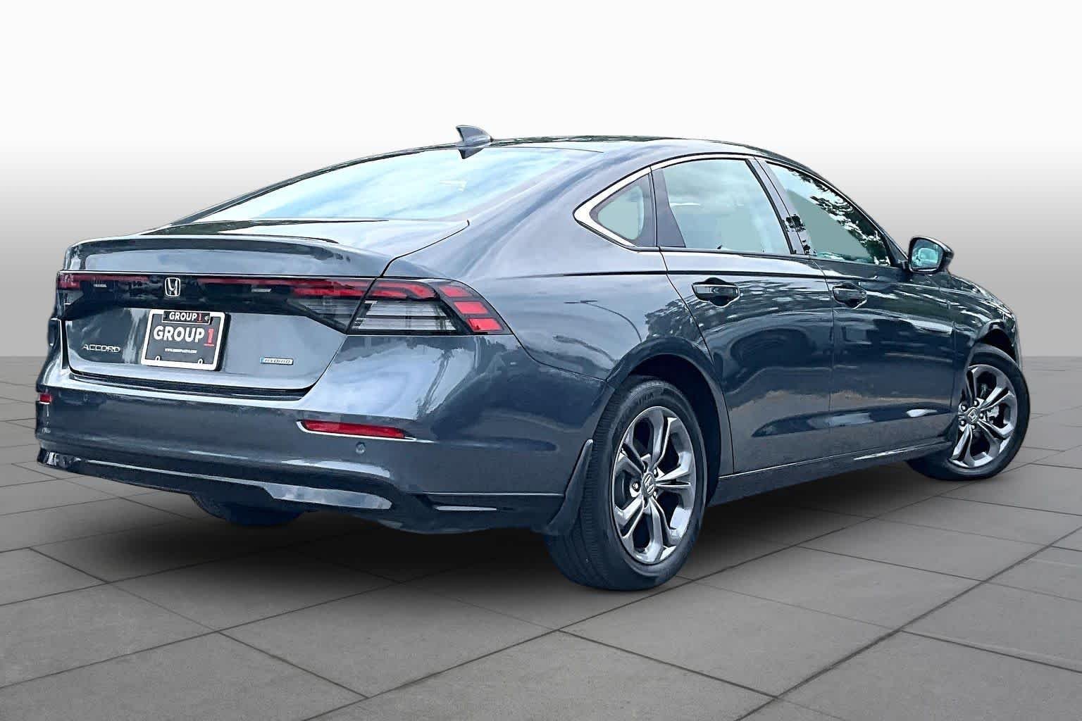 Used 2024 Meteorite Gray Metallic Honda EX-L image 13