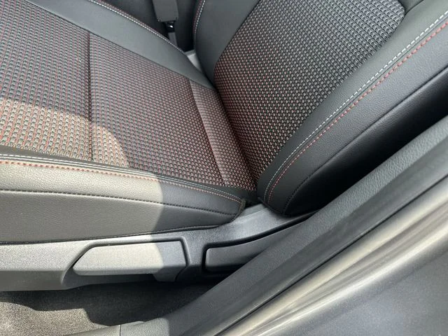 New 2026 Gun Metallic / Scarlet Ember Tintcoat Two-tone Nissan SR image 16