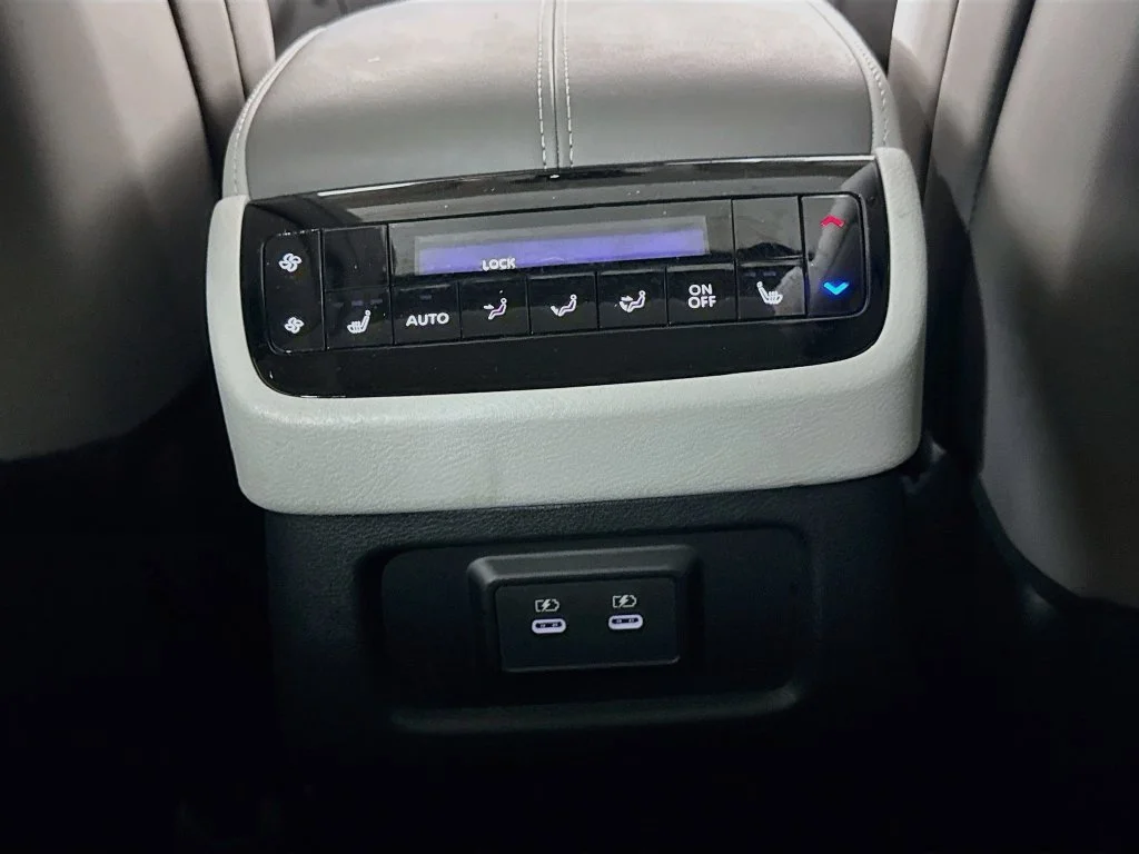 Certified Used 2026 Green INFINITI LUXE image 34
