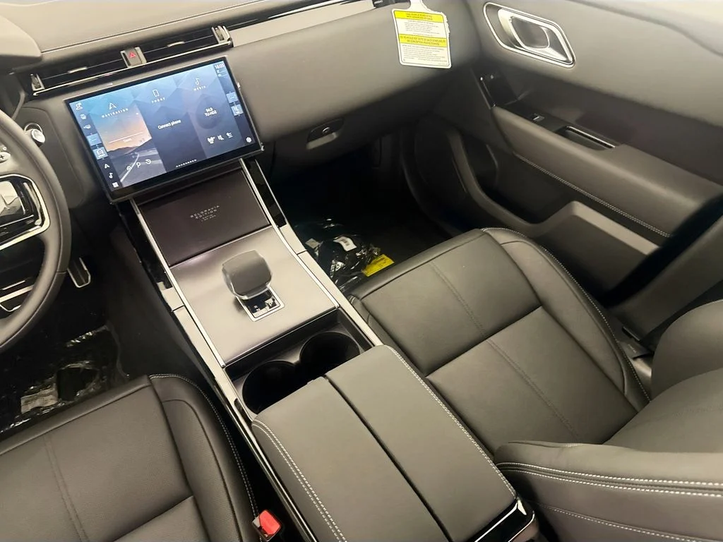 New 2026 Giola Green Land Rover Belgravia Edition image 24