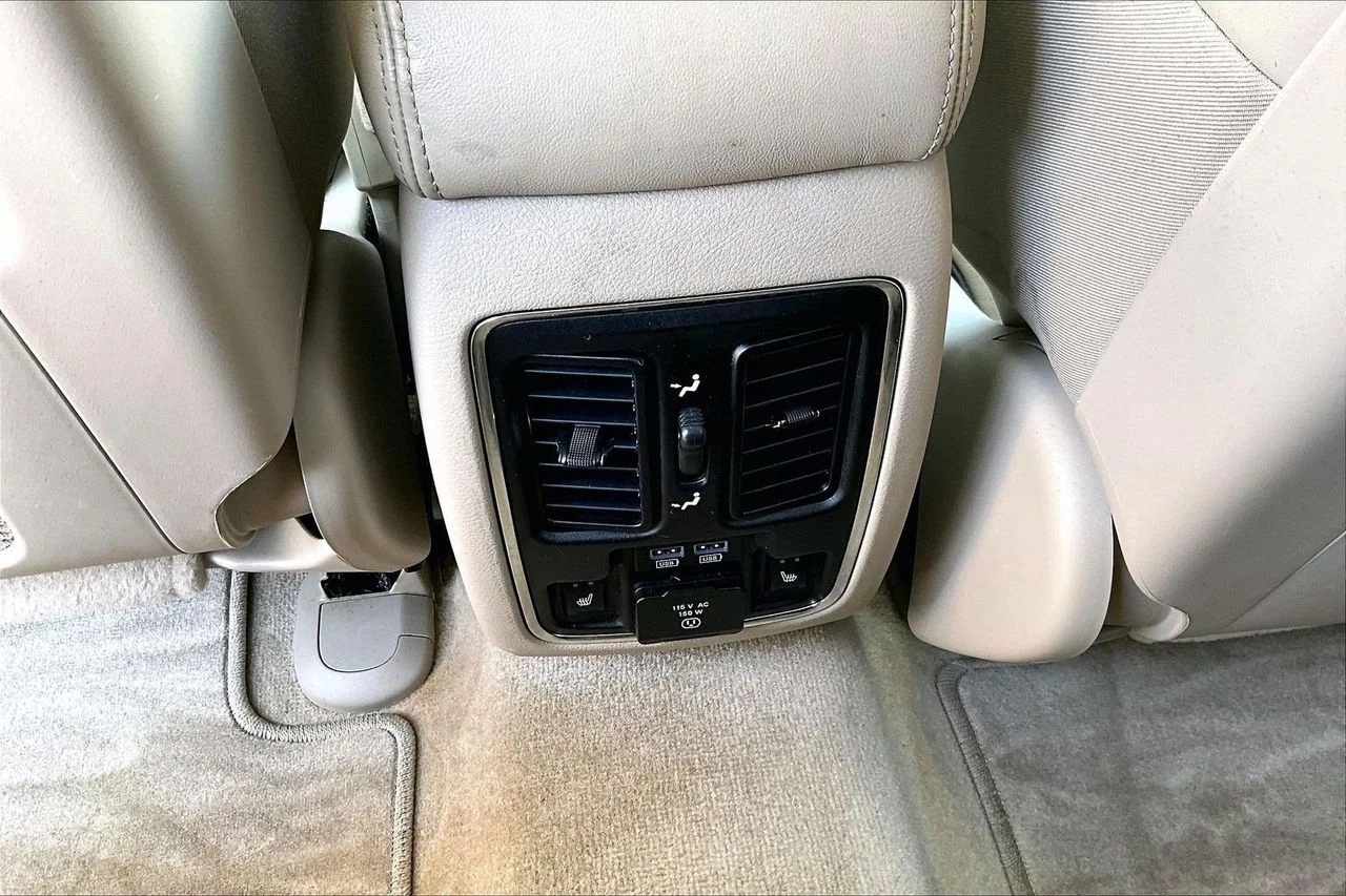 Used 2018 White Jeep Overland image 16