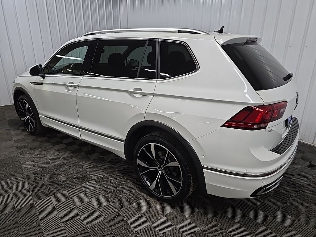 Used 2024 White Volkswagen 2.0T SEL R-Line image 10