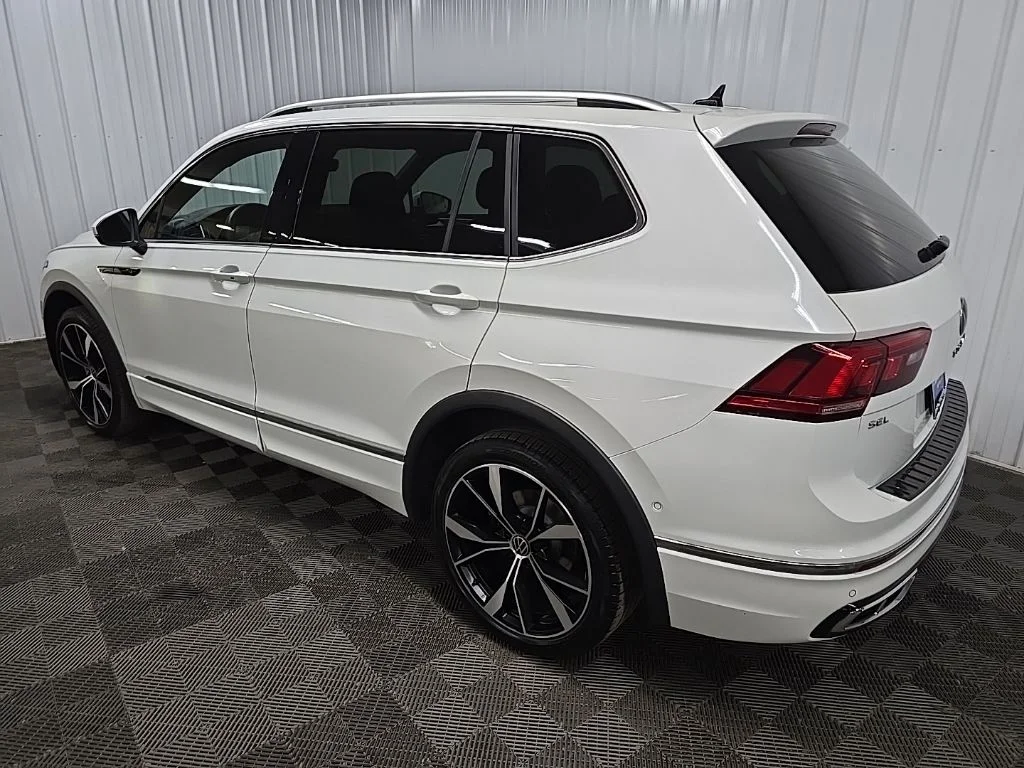 Used 2024 White Volkswagen 2.0T SEL R-Line image 10