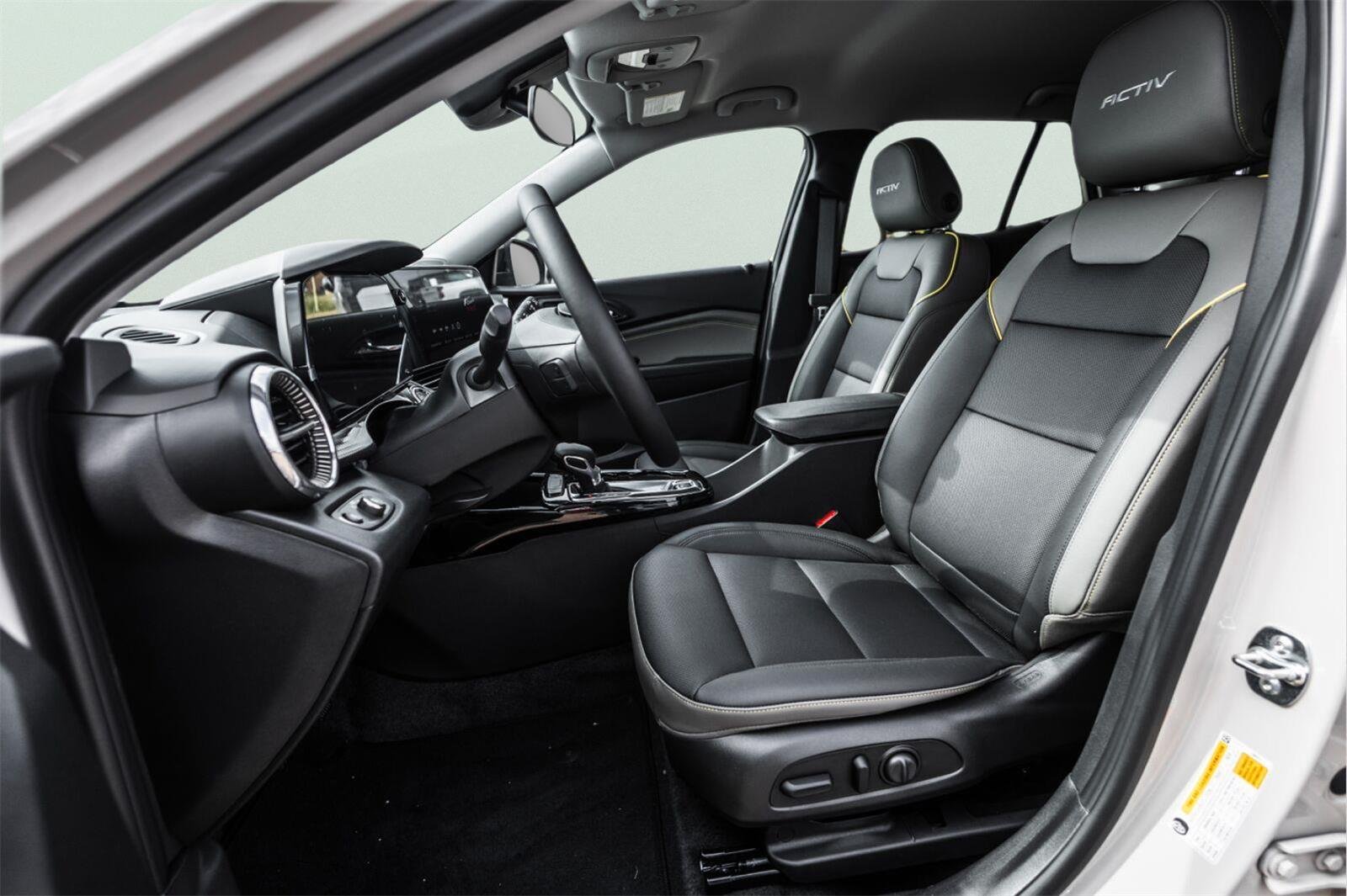 2026 Chevrolet Trax Activ - Photo 10