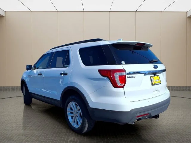 Used 2016 White Ford Base image 9