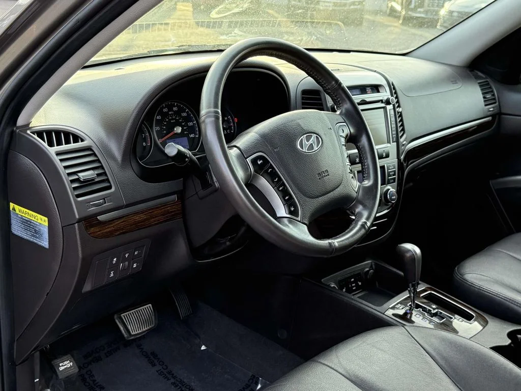 Used 2011 Gray Hyundai Limited image 2