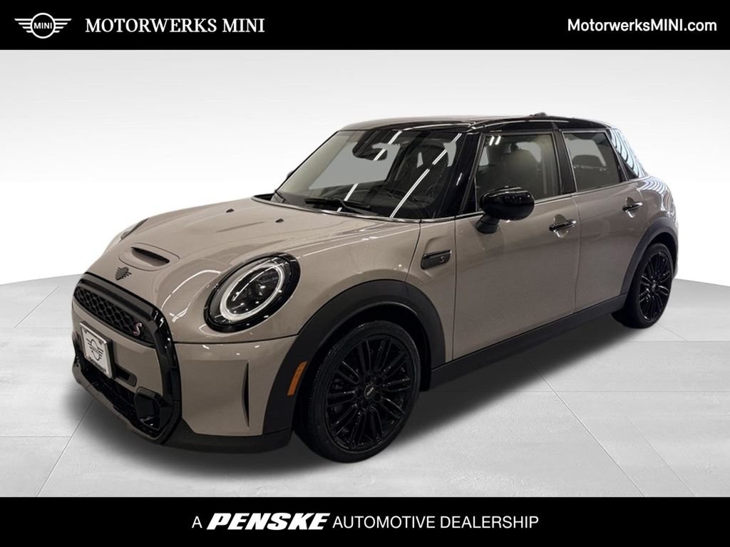 2024 MINI Hardtop Cooper S's photo