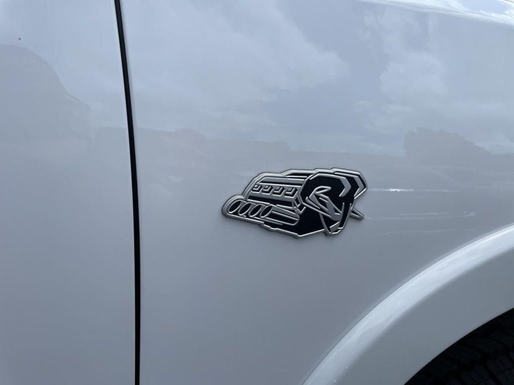 New 2026 Bright White Clear-Coat Exterior Paint RAM Big Horn/Lone Star image 18