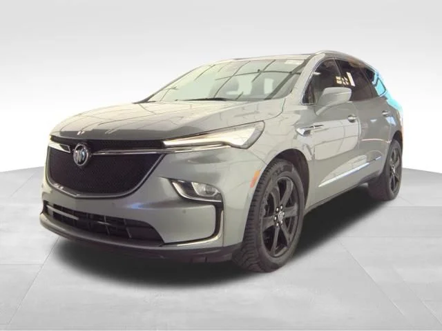 Used 2023  Buick Essence image 2