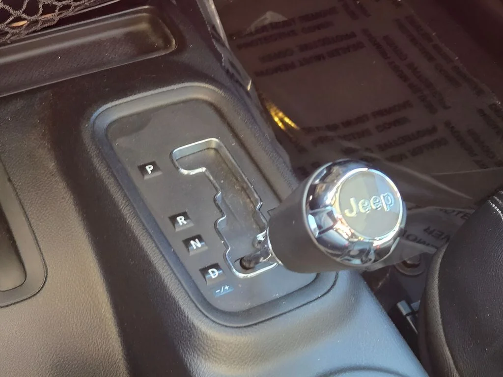 Used 2016 Gray Jeep Unlimited Sahara image 22