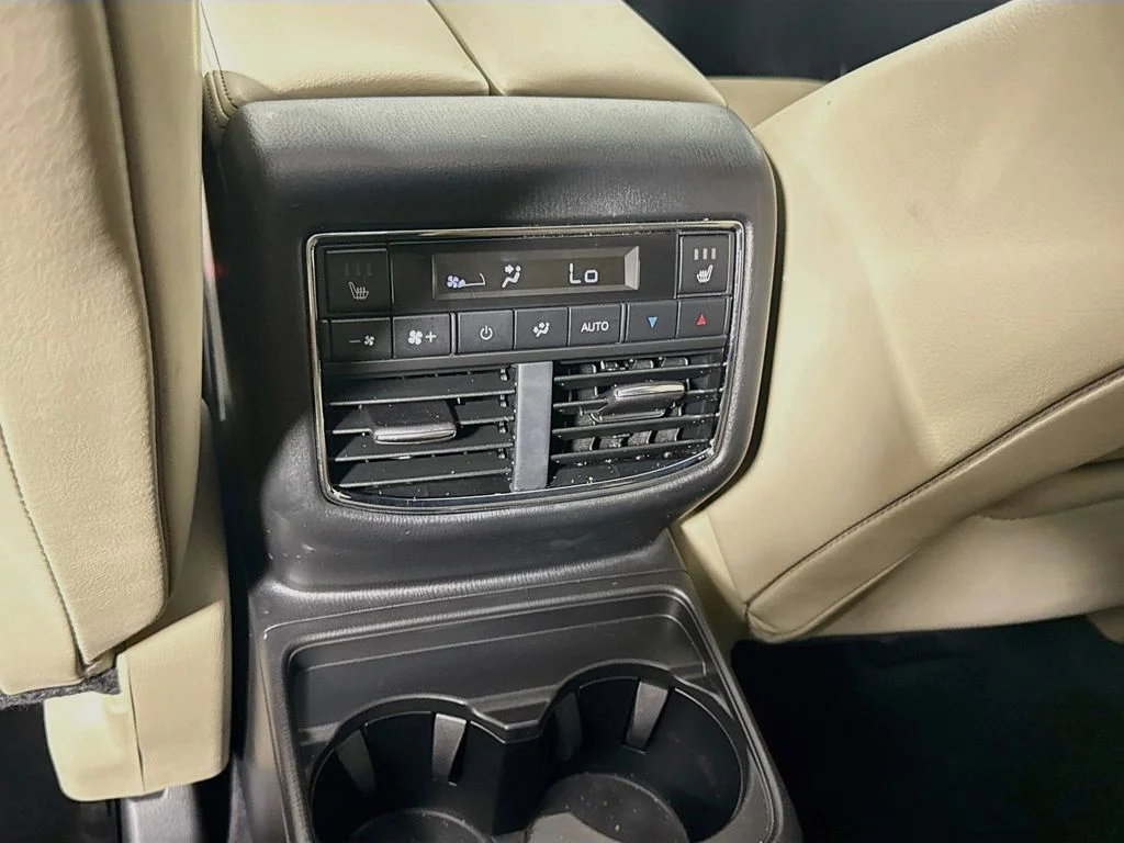 Used 2020 Snowflake White Pearl Mica Mazda Grand Touring image 25