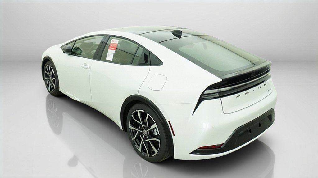 New 2026 Wind Chill Pearl Toyota XSE image 14