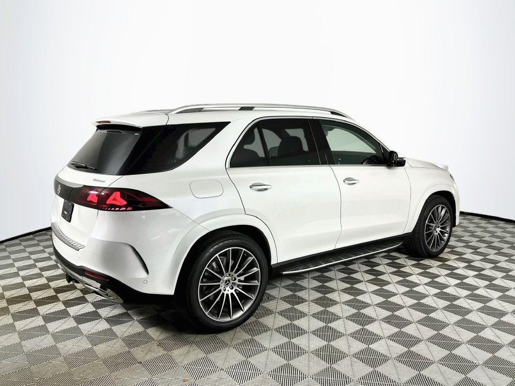 New 2027 MANUFAKTUR Moonlight White Metallic Mercedes-Benz GLE 450 image 40